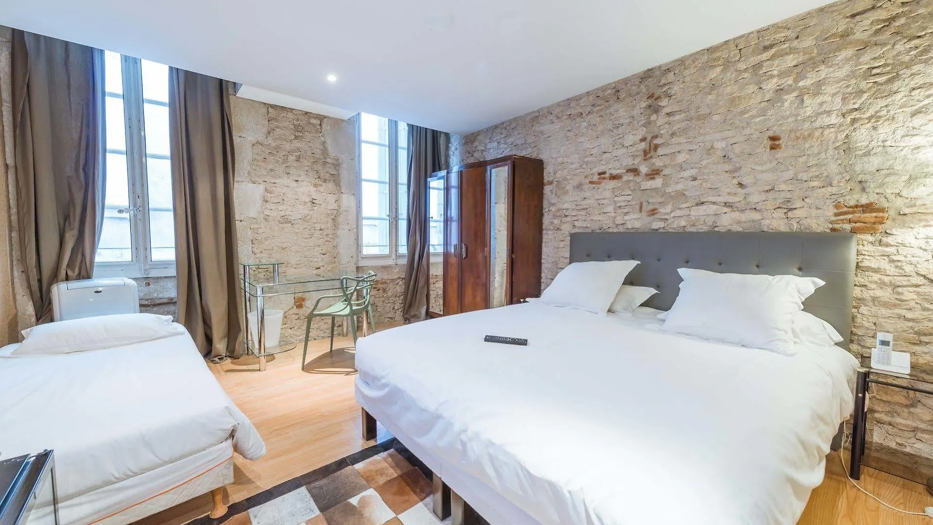 ***  Europe Hotel Castres  France